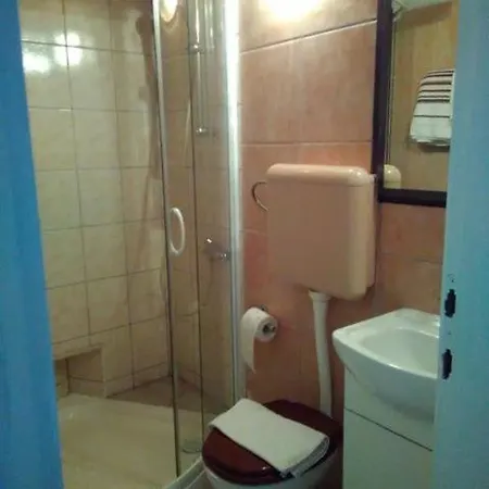 Caroline Apartman *