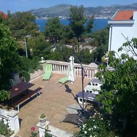Apartman Caroline *