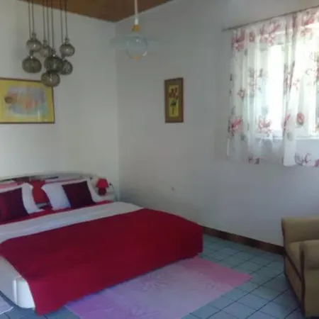 Caroline Apartment