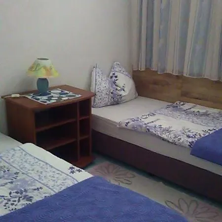 Caroline شقة تروغير